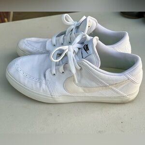 NIKE Men’s Suketo Skate Shoes Circa 2011/2012 White Size 10.5 Very Clean Low Top